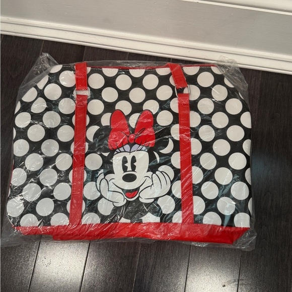 Disney Handbags - 🎉Host Pick🎊 NWT Disney Minnie Mouse Black and Red Polka Dot DuffelTote Bag